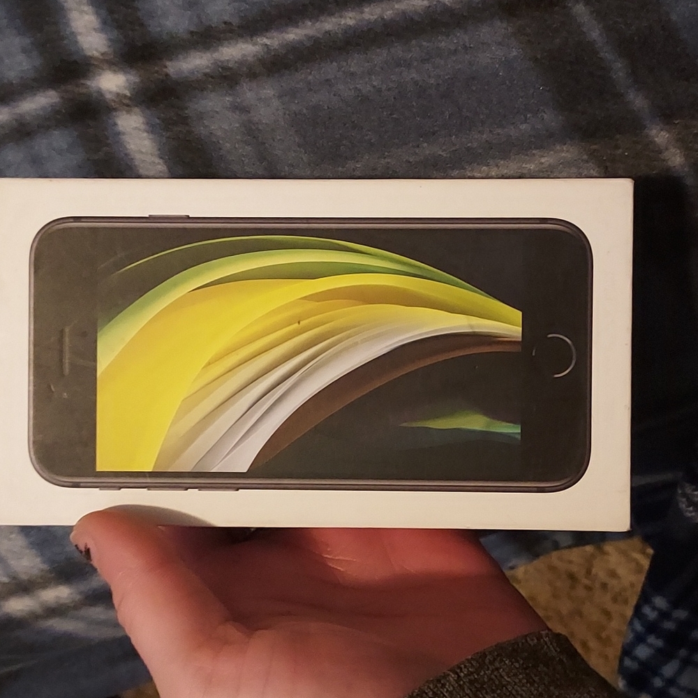 Iphone SE BOX